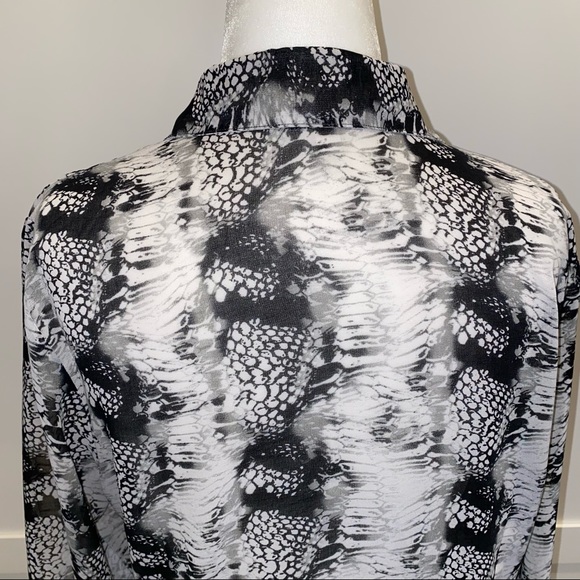 CABi #988 BLACK WHITE SNAKESKIN Button Up Long Sleeve Blouse M - Picture 9 of 13